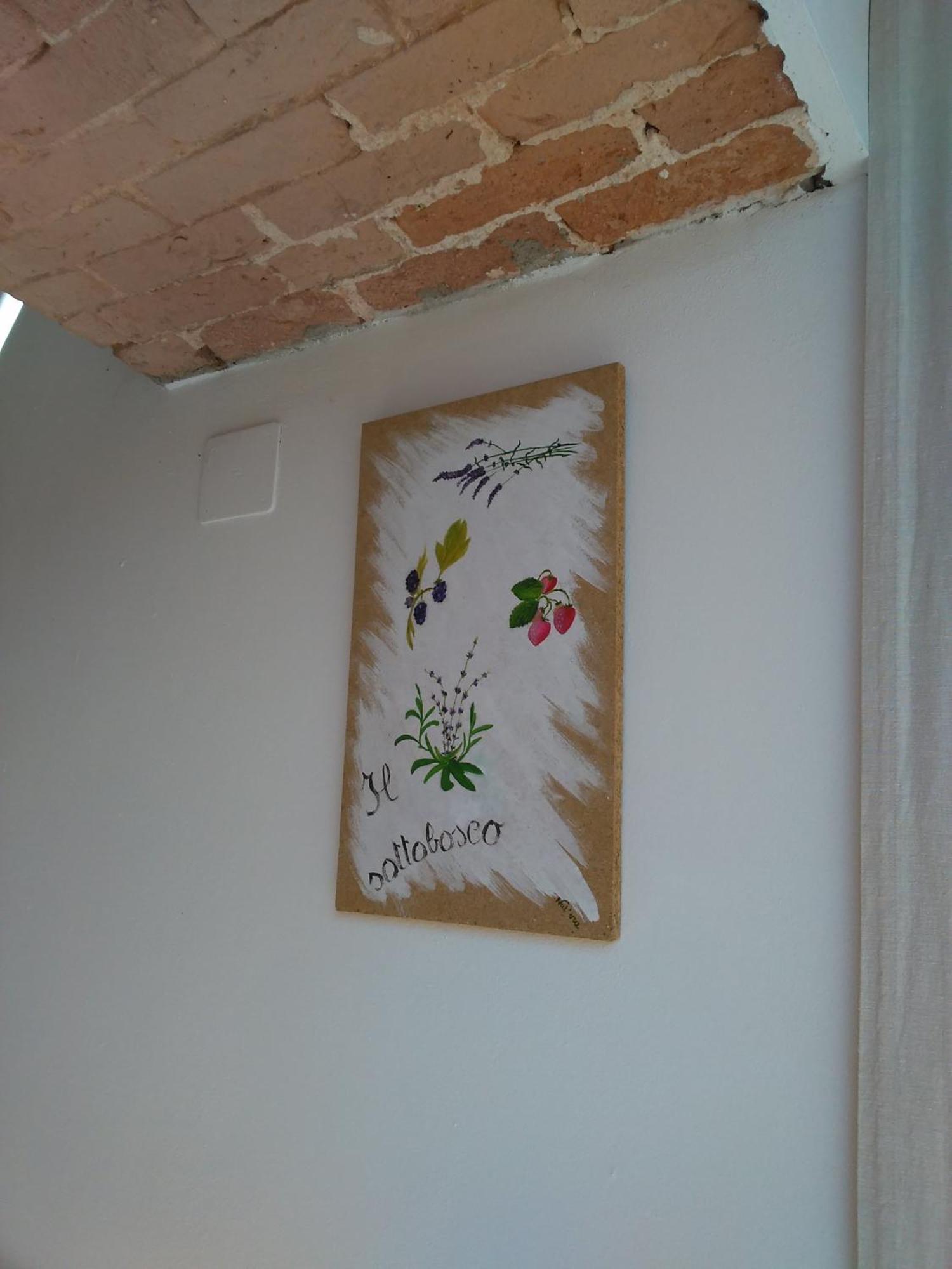בית הארחה אסטי 	Casa Aromi Ed Arte מראה חיצוני תמונה