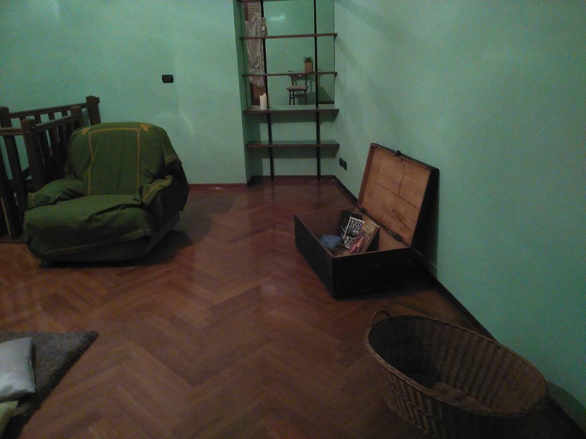 בית הארחה אסטי 	Casa Aromi Ed Arte מראה חיצוני תמונה