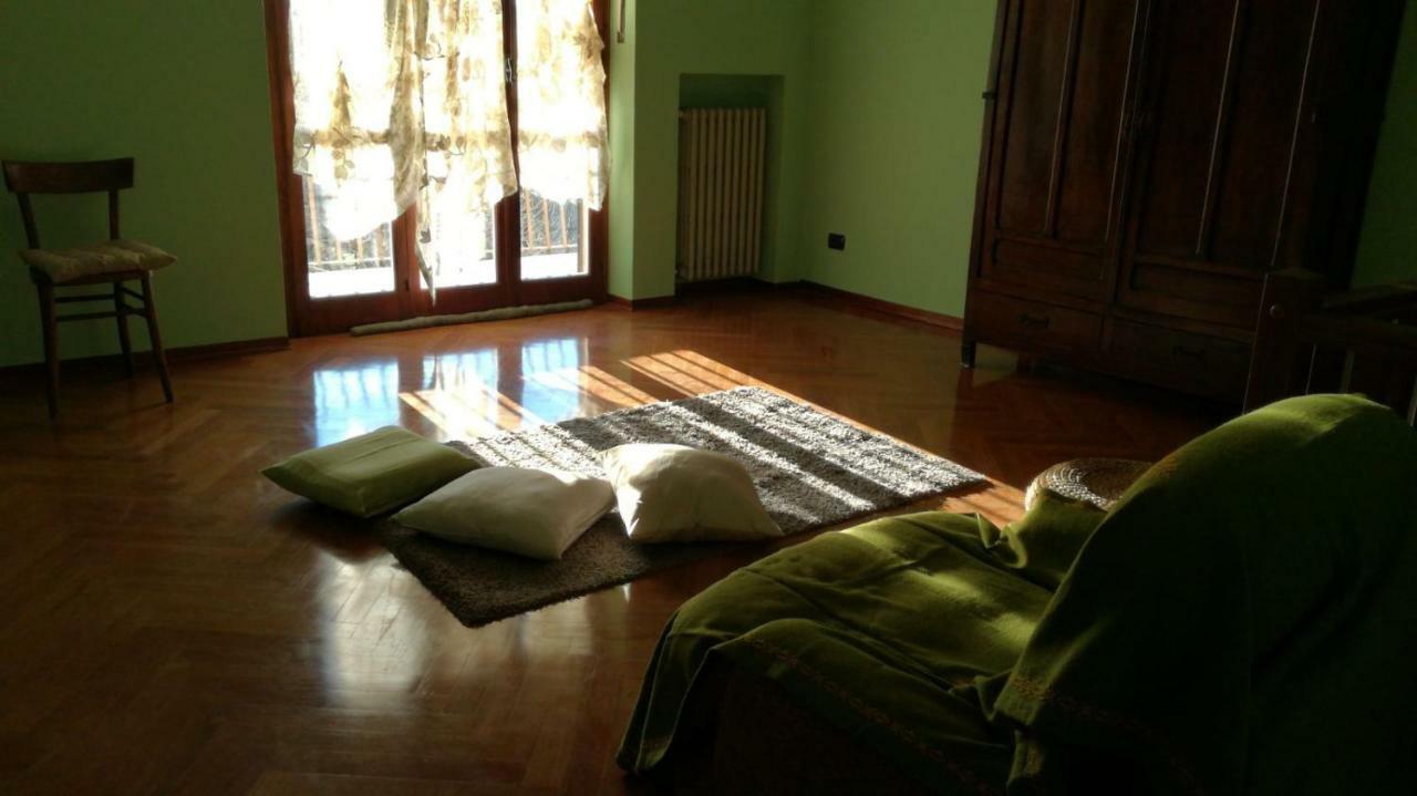 בית הארחה אסטי 	Casa Aromi Ed Arte מראה חיצוני תמונה