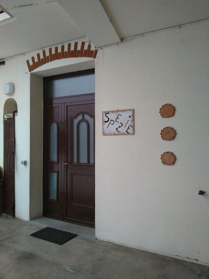 בית הארחה אסטי 	Casa Aromi Ed Arte מראה חיצוני תמונה