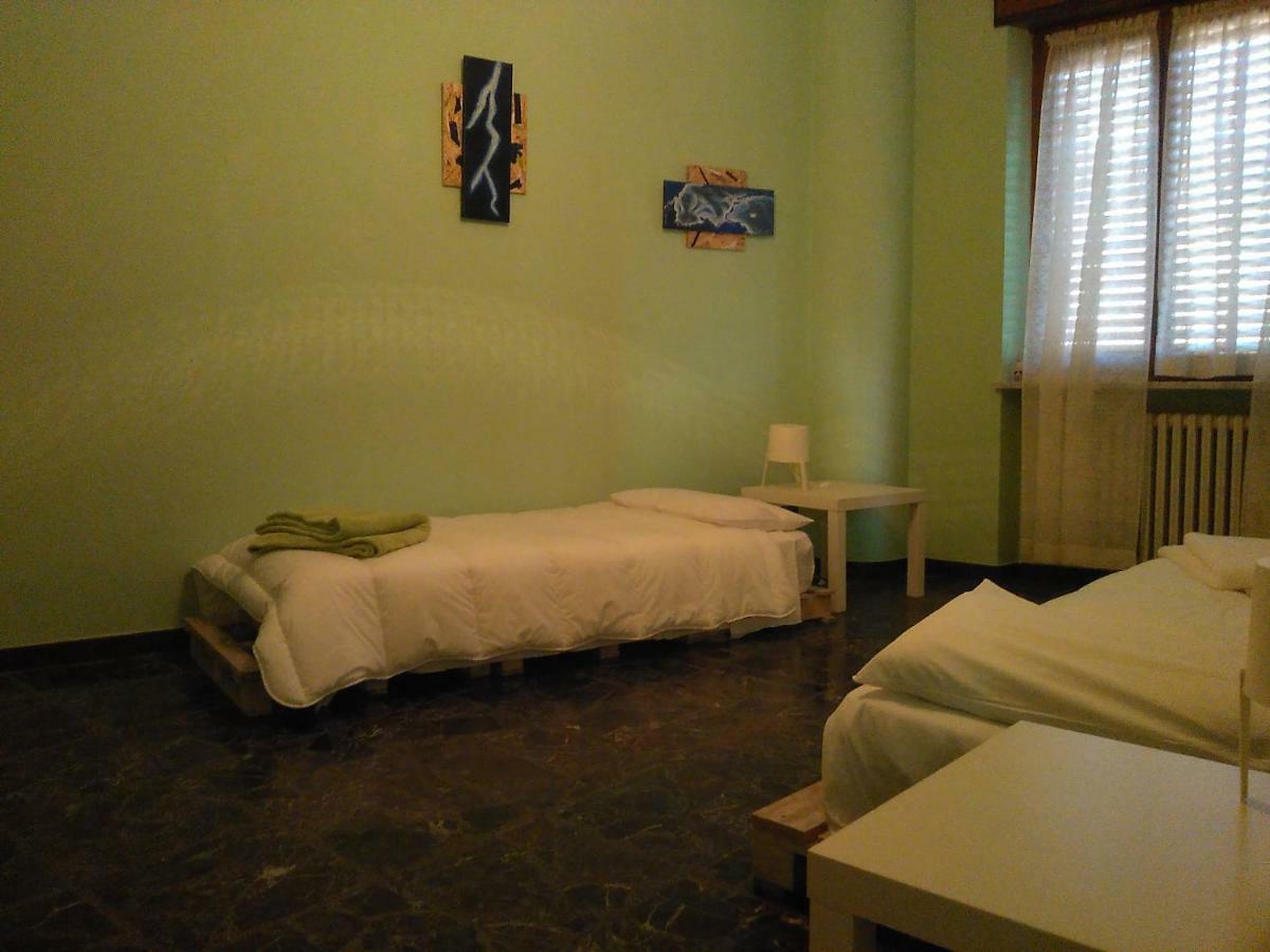 בית הארחה אסטי 	Casa Aromi Ed Arte מראה חיצוני תמונה