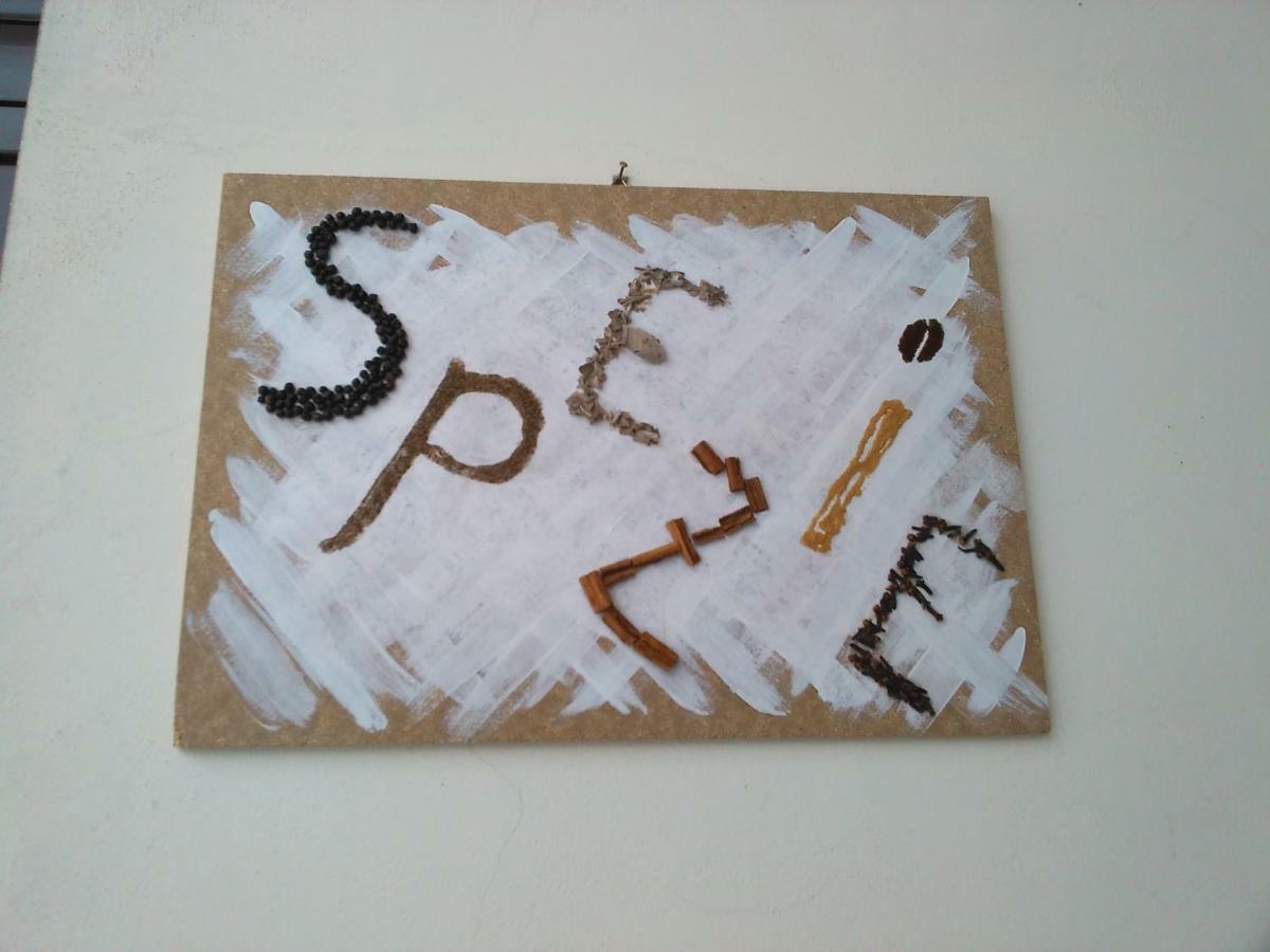 בית הארחה אסטי 	Casa Aromi Ed Arte מראה חיצוני תמונה
