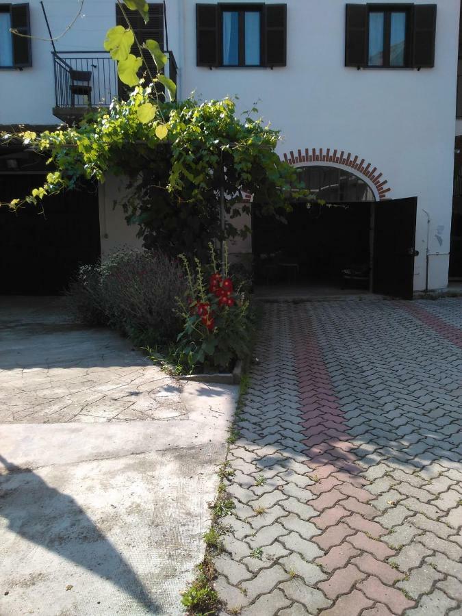 בית הארחה אסטי 	Casa Aromi Ed Arte מראה חיצוני תמונה